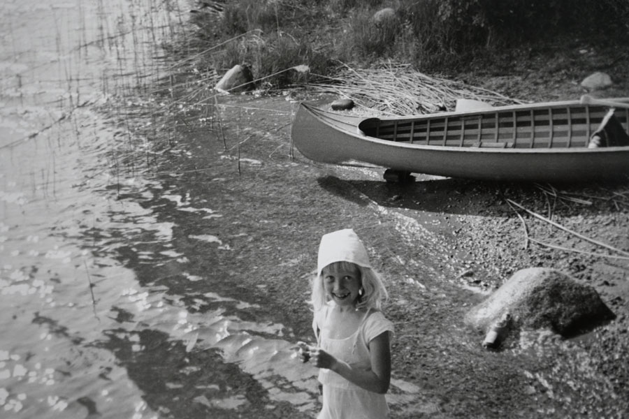 Tidigt 1950-tal: Sonia Gustafsson i kanot på Magelungen